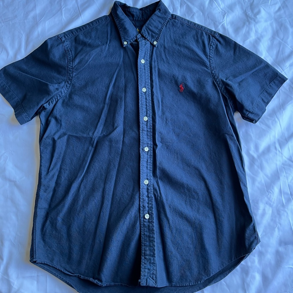 Ralph Lauren navy blue button down shirt. Short sleeves size Large.